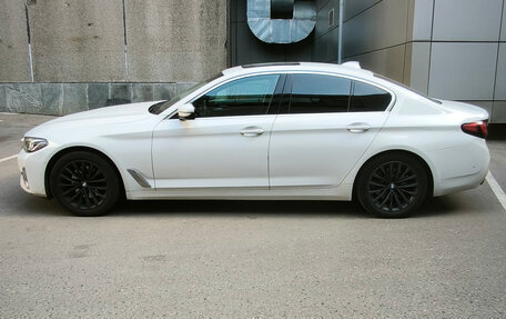 BMW 5 серия, 2021 год, 4 800 000 рублей, 3 фотография