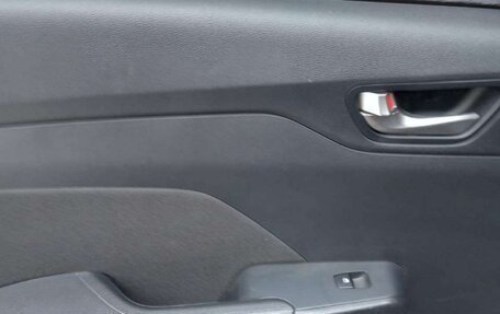 Hyundai Solaris II рестайлинг, 2019 год, 1 224 000 рублей, 25 фотография