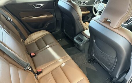 Volvo V60 Cross Country II, 2021 год, 3 640 000 рублей, 15 фотография