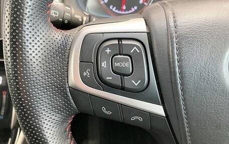 Toyota Harrier, 2018 год, 2 550 000 рублей, 12 фотография