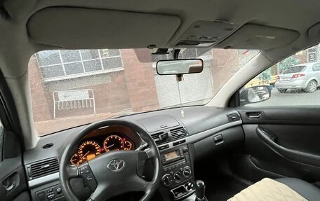 Toyota Avensis III рестайлинг, 2006 год, 720 000 рублей, 3 фотография