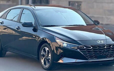 Hyundai Elantra, 2022 год, 1 350 000 рублей, 2 фотография