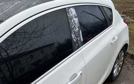 Opel Astra J, 2010 год, 700 000 рублей, 6 фотография