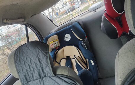 KIA Rio II, 2002 год, 250 000 рублей, 9 фотография
