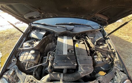 Mercedes-Benz C-Класс, 2002 год, 600 000 рублей, 14 фотография