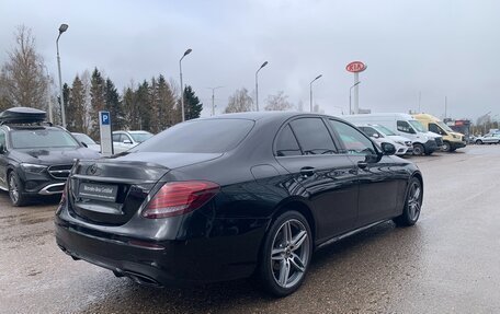 Mercedes-Benz E-Класс, 2019 год, 3 580 000 рублей, 5 фотография