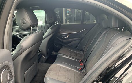 Mercedes-Benz E-Класс, 2019 год, 3 580 000 рублей, 13 фотография