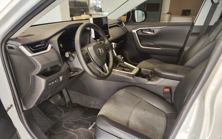 Toyota RAV4, 2022 год, 3 150 000 рублей, 10 фотография