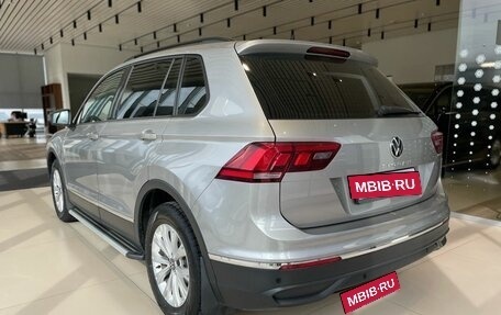 Volkswagen Tiguan II, 2021 год, 2 460 000 рублей, 4 фотография