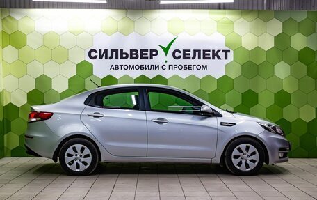 KIA Rio III рестайлинг, 2015 год, 909 000 рублей, 10 фотография