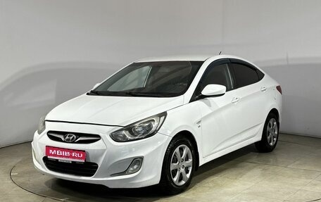 Hyundai Solaris II рестайлинг, 2011 год, 435 000 рублей, 1 фотография