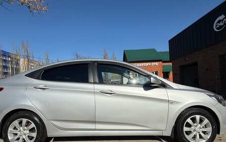 Hyundai Solaris II рестайлинг, 2014 год, 800 000 рублей, 2 фотография