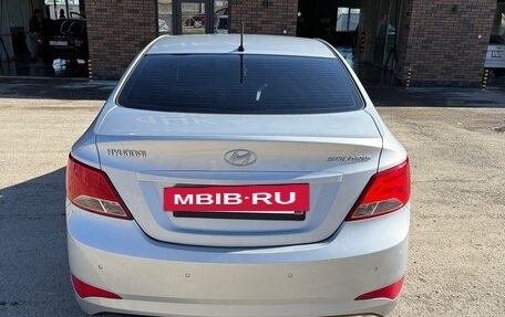 Hyundai Solaris II рестайлинг, 2014 год, 800 000 рублей, 4 фотография