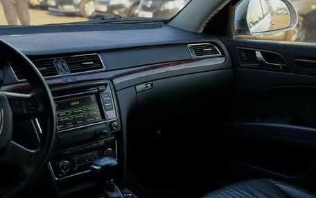 Skoda Superb III рестайлинг, 2011 год, 889 000 рублей, 18 фотография