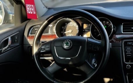 Skoda Superb III рестайлинг, 2011 год, 889 000 рублей, 24 фотография