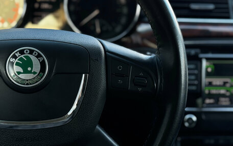 Skoda Superb III рестайлинг, 2011 год, 889 000 рублей, 26 фотография