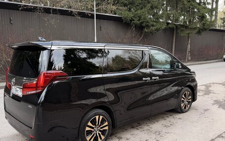 Toyota Alphard III, 2021 год, 4 900 000 рублей, 6 фотография