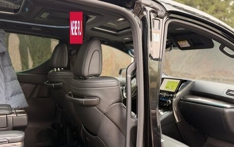 Toyota Alphard III, 2021 год, 4 900 000 рублей, 14 фотография