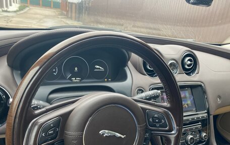 Jaguar XJ IV (X351), 2016 год, 2 400 000 рублей, 8 фотография