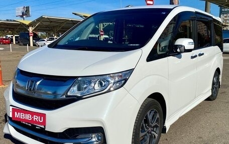 Honda Stepwgn IV, 2015 год, 1 950 000 рублей, 3 фотография