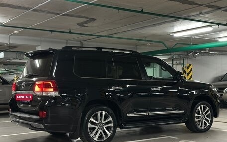 Toyota Land Cruiser 200, 2015 год, 6 399 000 рублей, 10 фотография