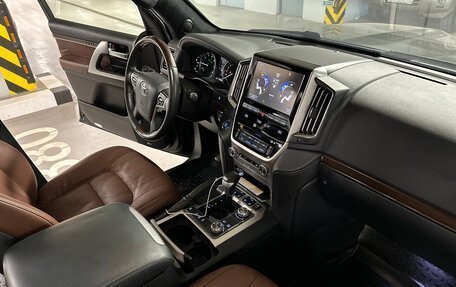 Toyota Land Cruiser 200, 2015 год, 6 399 000 рублей, 37 фотография