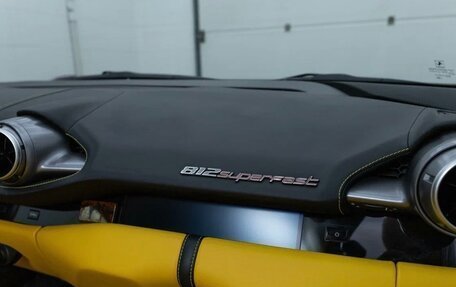 Ferrari 812, 2017 год, 28 000 000 рублей, 10 фотография