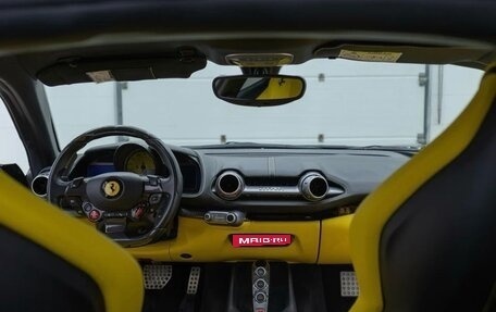 Ferrari 812, 2017 год, 28 000 000 рублей, 12 фотография