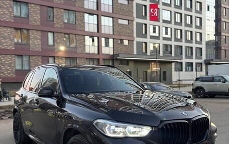 BMW X5, 2021 год, 9 500 000 рублей, 2 фотография