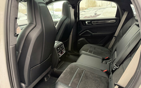 Porsche Cayenne III, 2021 год, 16 400 000 рублей, 28 фотография