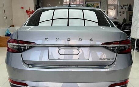 Skoda Superb III рестайлинг, 2023 год, 2 050 000 рублей, 5 фотография