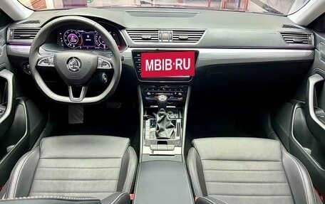 Skoda Superb III рестайлинг, 2023 год, 2 050 000 рублей, 8 фотография