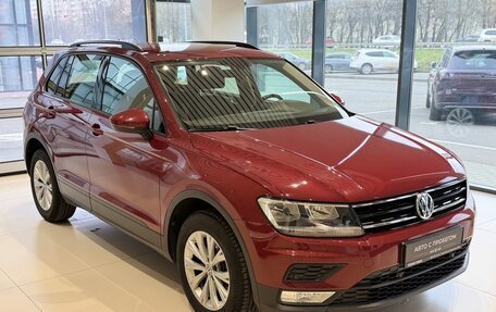 Volkswagen Tiguan II, 2017 год, 2 020 000 рублей, 3 фотография