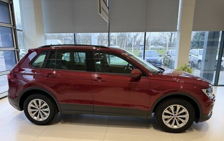 Volkswagen Tiguan II, 2017 год, 2 020 000 рублей, 4 фотография