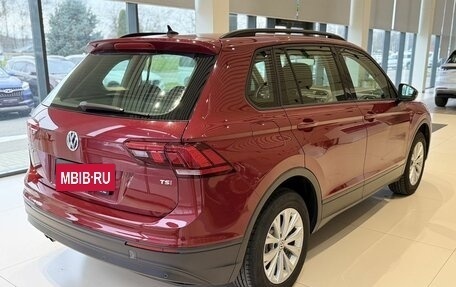 Volkswagen Tiguan II, 2017 год, 2 020 000 рублей, 5 фотография