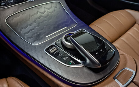 Mercedes-Benz E-Класс, 2020 год, 5 500 000 рублей, 28 фотография