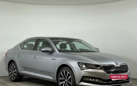 Skoda Superb III рестайлинг, 2025 год, 3 700 000 рублей, 4 фотография