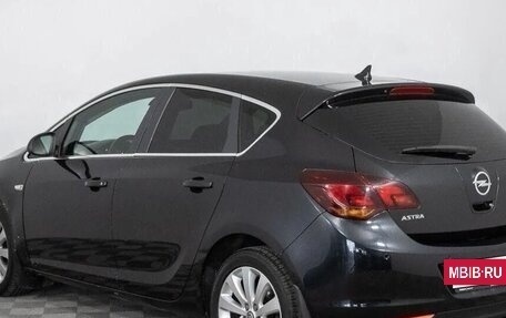 Opel Astra J, 2010 год, 600 000 рублей, 3 фотография