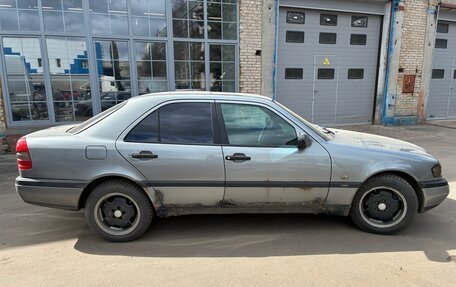 Mercedes-Benz C-Класс, 1996 год, 200 000 рублей, 3 фотография