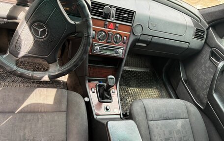 Mercedes-Benz C-Класс, 1996 год, 200 000 рублей, 8 фотография