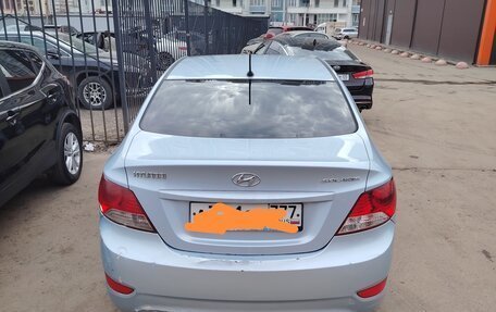 Hyundai Solaris II рестайлинг, 2013 год, 640 000 рублей, 2 фотография