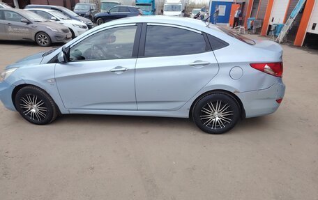 Hyundai Solaris II рестайлинг, 2013 год, 640 000 рублей, 7 фотография