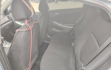 Hyundai Solaris II рестайлинг, 2013 год, 640 000 рублей, 10 фотография