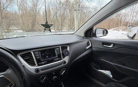 Hyundai Solaris II рестайлинг, 2021 год, 1 530 000 рублей, 6 фотография