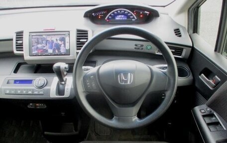 Honda Freed I, 2015 год, 1 150 000 рублей, 10 фотография