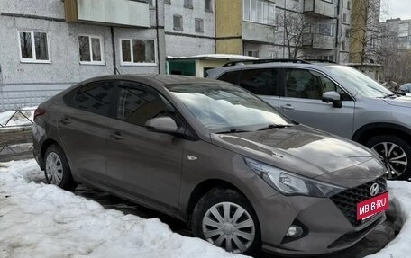 Hyundai Solaris II рестайлинг, 2021 год, 1 530 000 рублей, 5 фотография