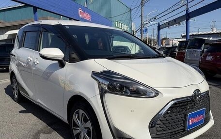 Toyota Sienta II, 2022 год, 1 430 000 рублей, 4 фотография