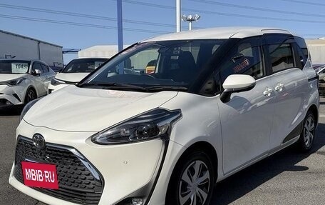 Toyota Sienta II, 2022 год, 1 430 000 рублей, 2 фотография