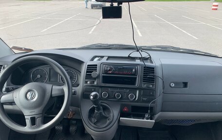 Volkswagen Transporter T5 рестайлинг, 2012 год, 1 400 000 рублей, 8 фотография