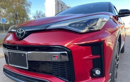 Toyota C-HR I рестайлинг, 2022 год, 1 850 000 рублей, 6 фотография